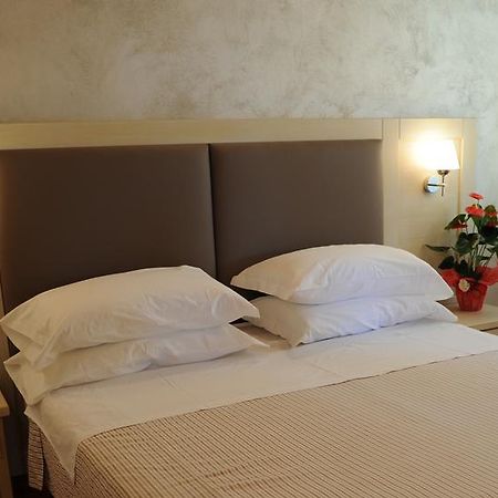 ホテル Super Relais Stella シーニャ 部屋 写真