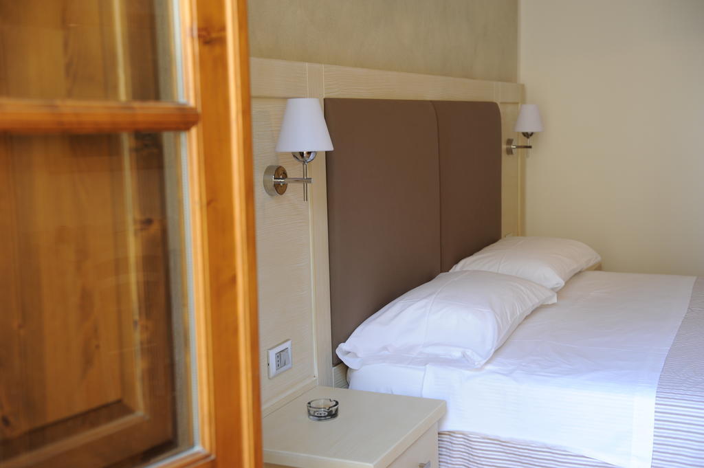 ホテル Super Relais Stella シーニャ 部屋 写真